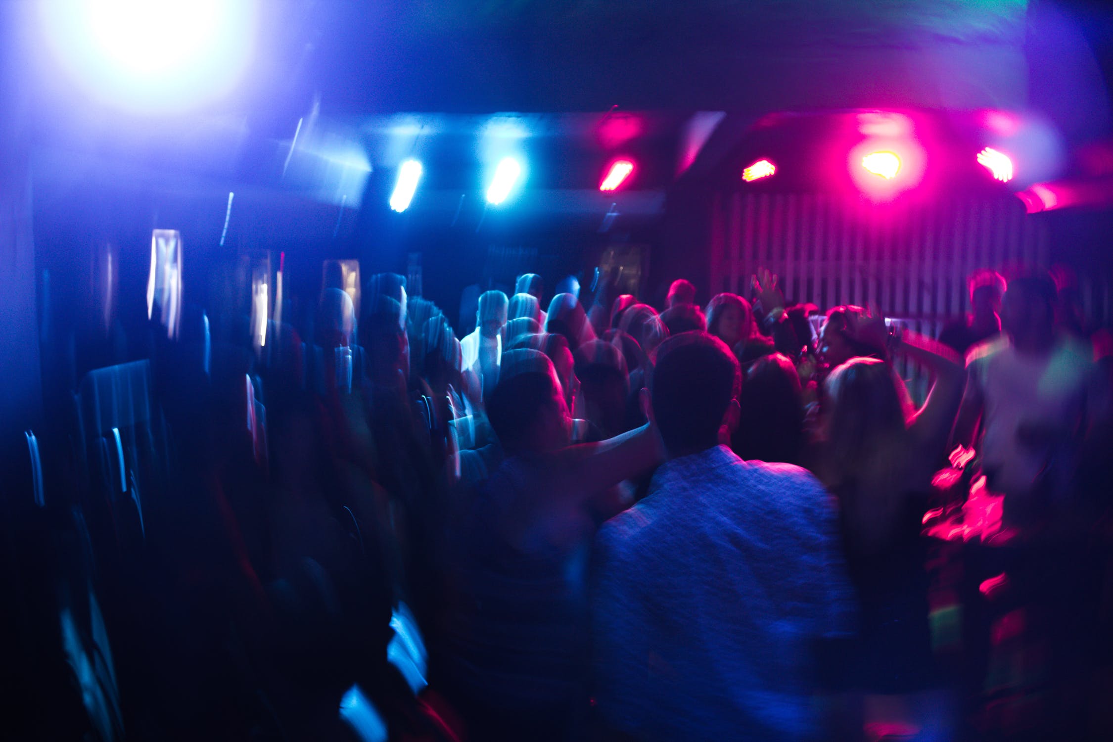In California, can a guard remove you from a bar?
